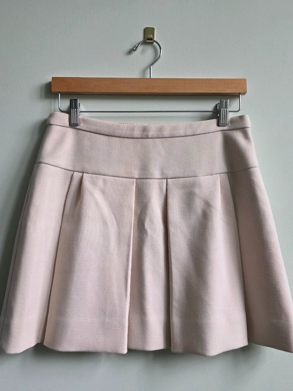 NWOT J. Crew Cream Pleated Mini Skirt, Size 4